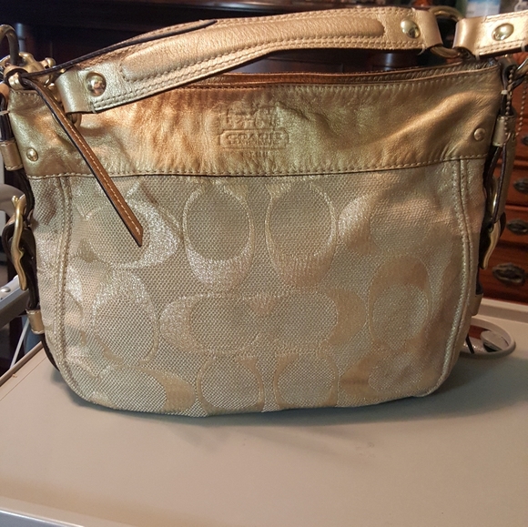 New Coach Handbag - Picture 9 of 9